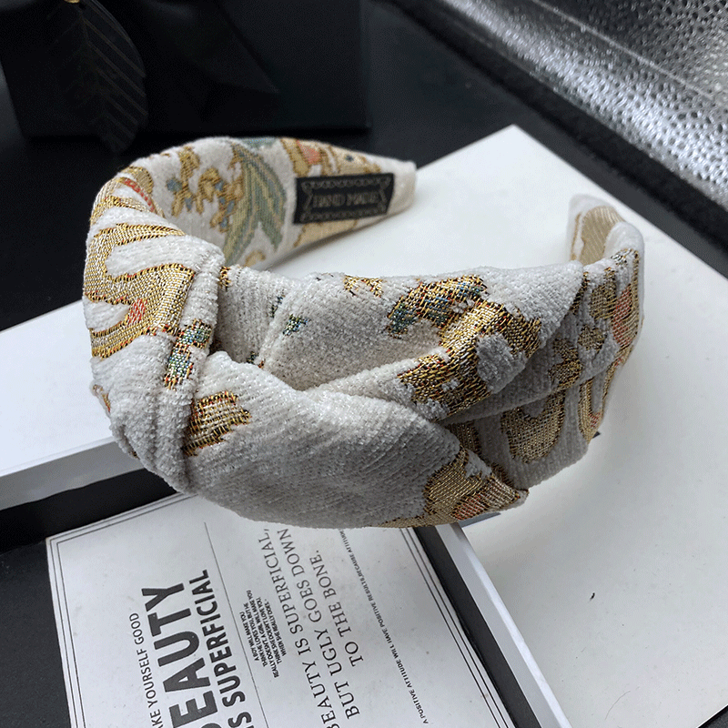 Fashionable Embroidery Hairpin - Embroidery Ring 评论和价格