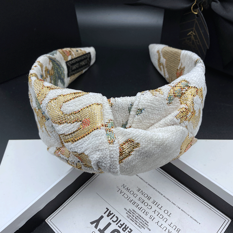 Fashionable Embroidery Hairpin - Embroidery Ring 评论和价格